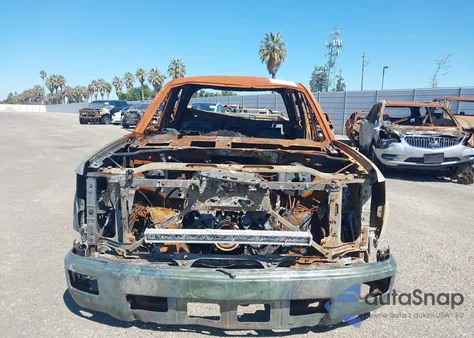 2015 Chevrolet Silverado 1500 1Lt из США, поврежденный, VIN 3GCPCREC7FG166324